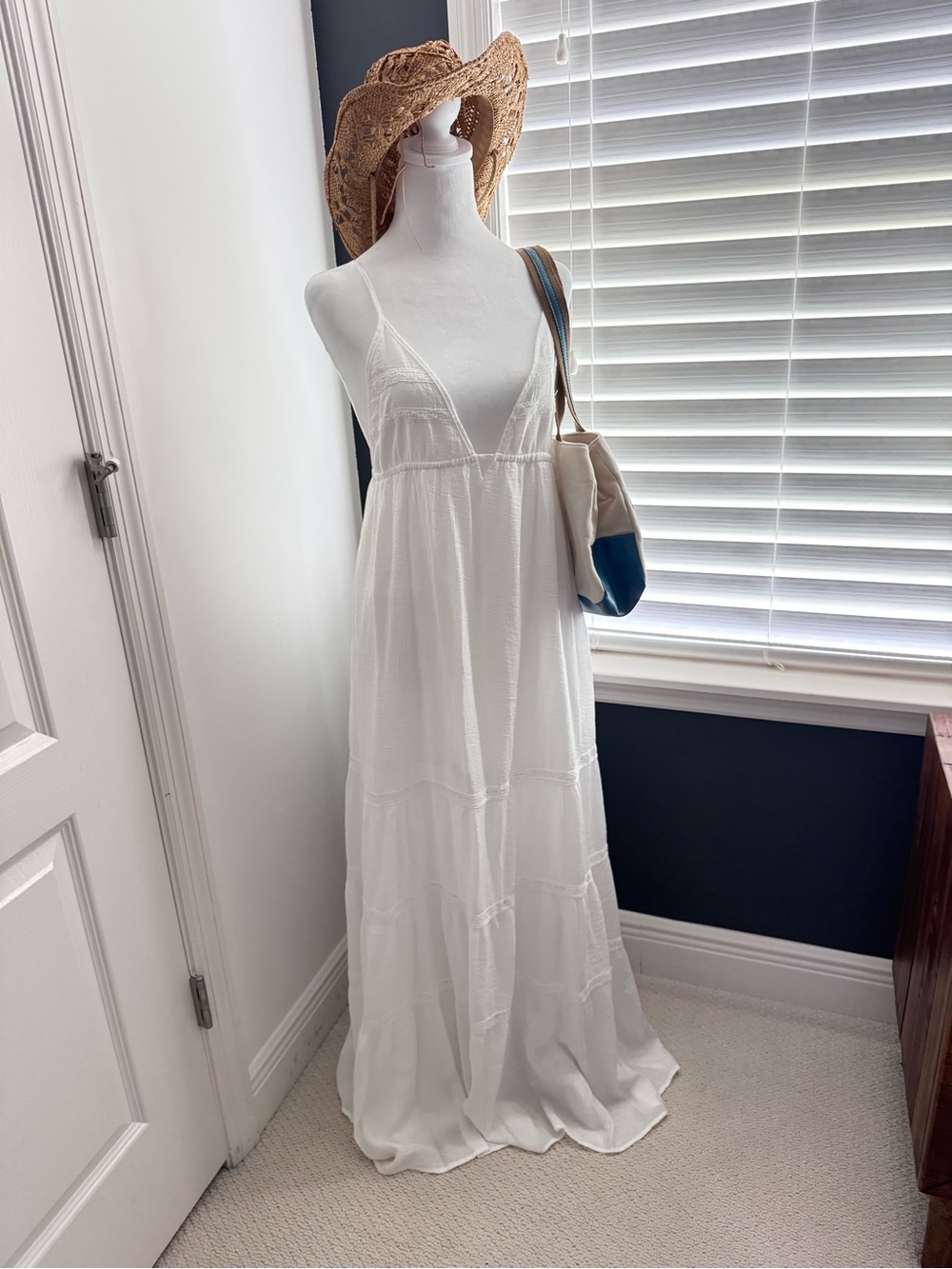 Linen blend Women's White V‑Neck Spaghetti Strap Maxi Dress